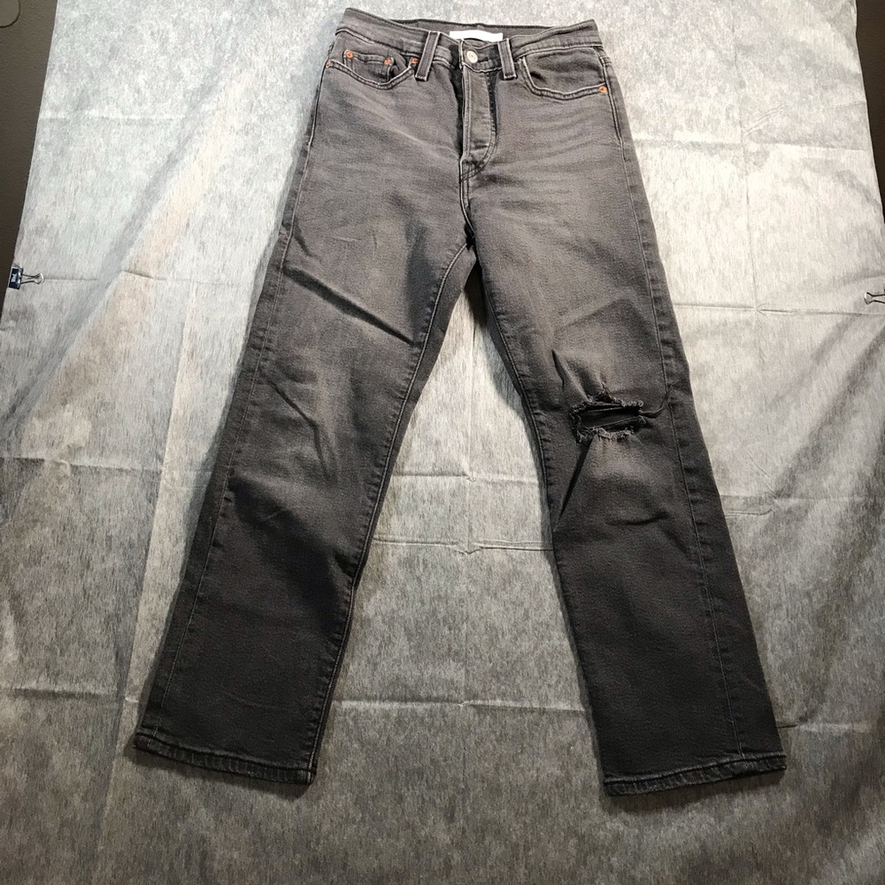 Levi's Wedgie Straight 26 High-Rise Black Straight Jeans with Distress Knee Rip